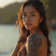 Jeune femme polynesienne avec tatouages traditionnels
